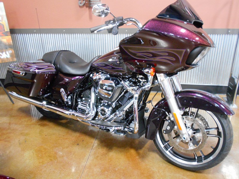 2017 HarleyDavidson® FLTRXS Road Glide® Special (Hard Candy Mystic