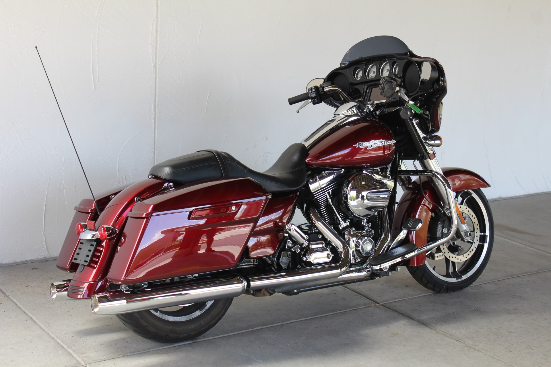 harley mysterious red sunglo